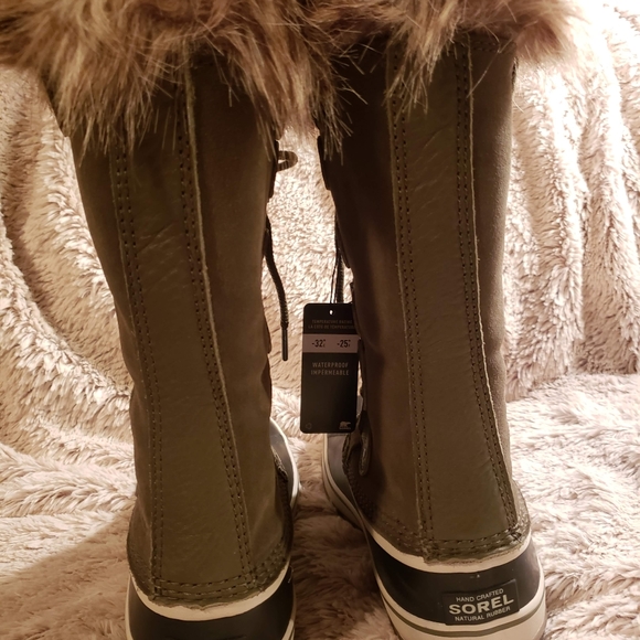 Sorel Joan of Arctic Women's Boots - Picture 9 of 11